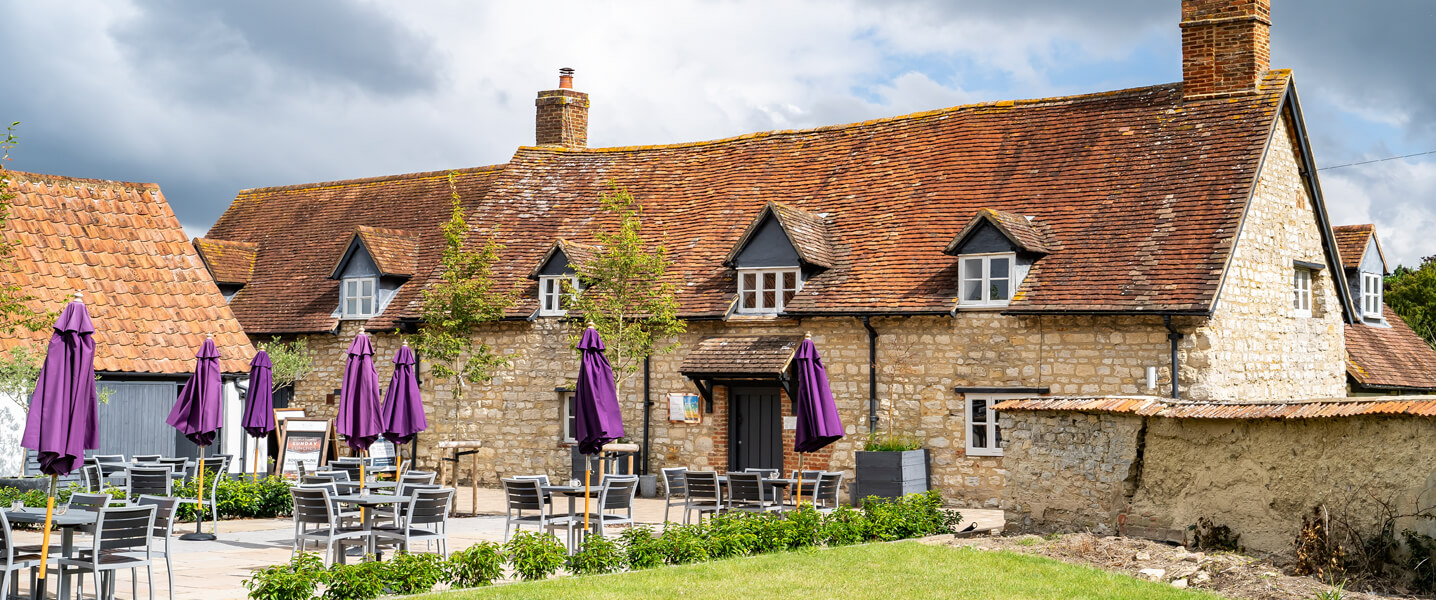 The Dinton Hermit Pub And Restaurant Logo And Branding Testimonial Bg